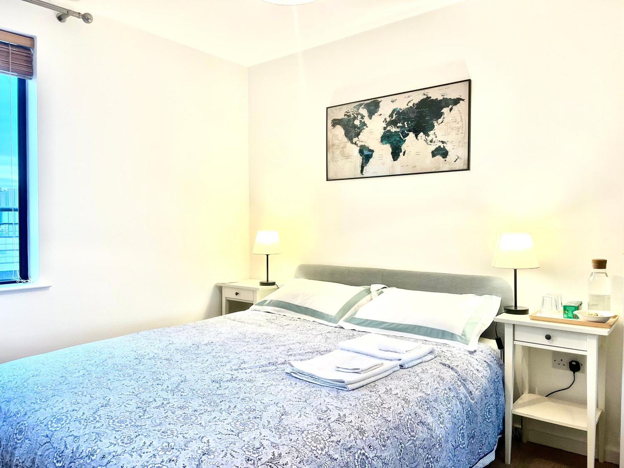 The Room King Size Bed And Private Bathroom Dublín Exterior foto